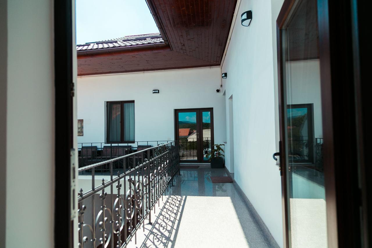 Elegant House 호텔 Făgăraş 외부 사진